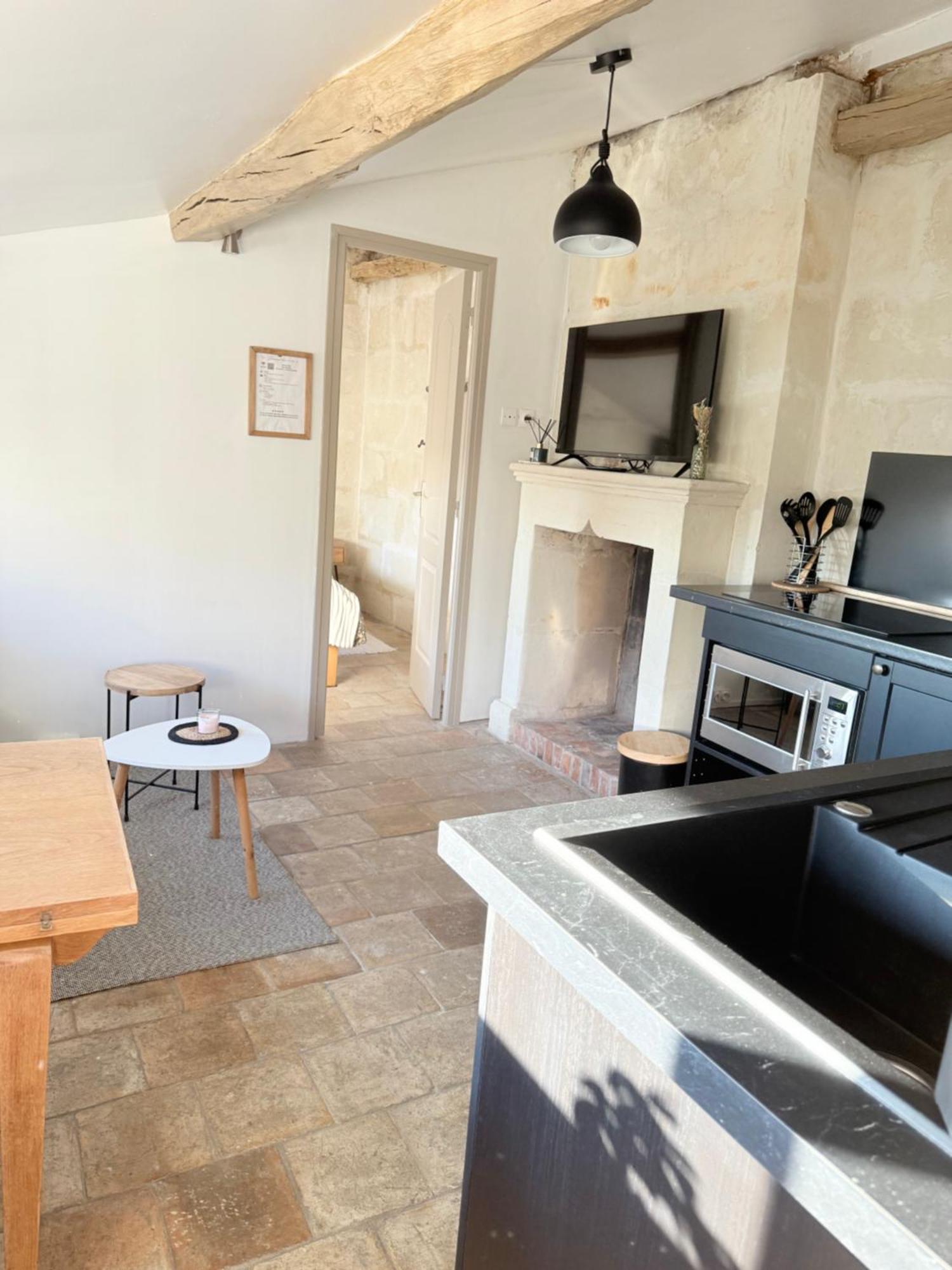 La Tour De L Horloge, Appt Typique A 500M Du Chateau Chinon Exterior foto